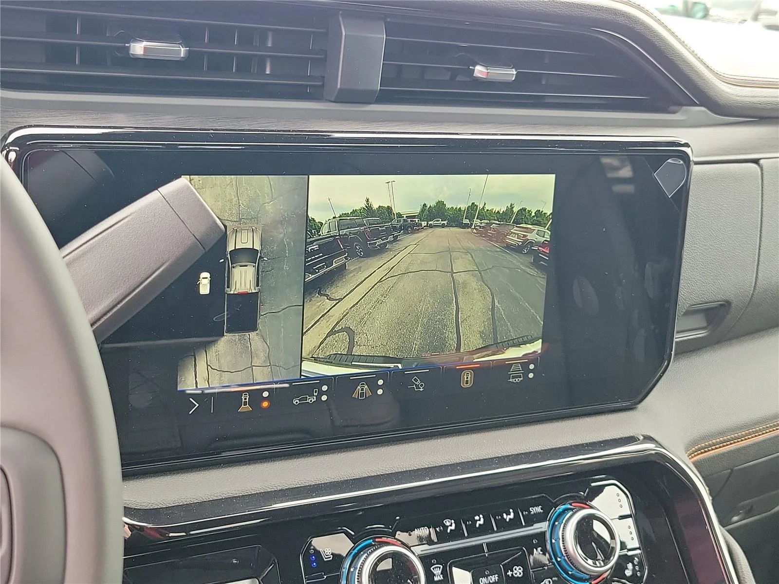2026 GMC Sierra 2500HD AT4 - Photo 28
