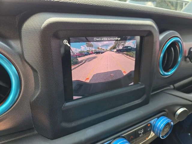 Certified Used 2020 Blue Jeep Mojave image 32