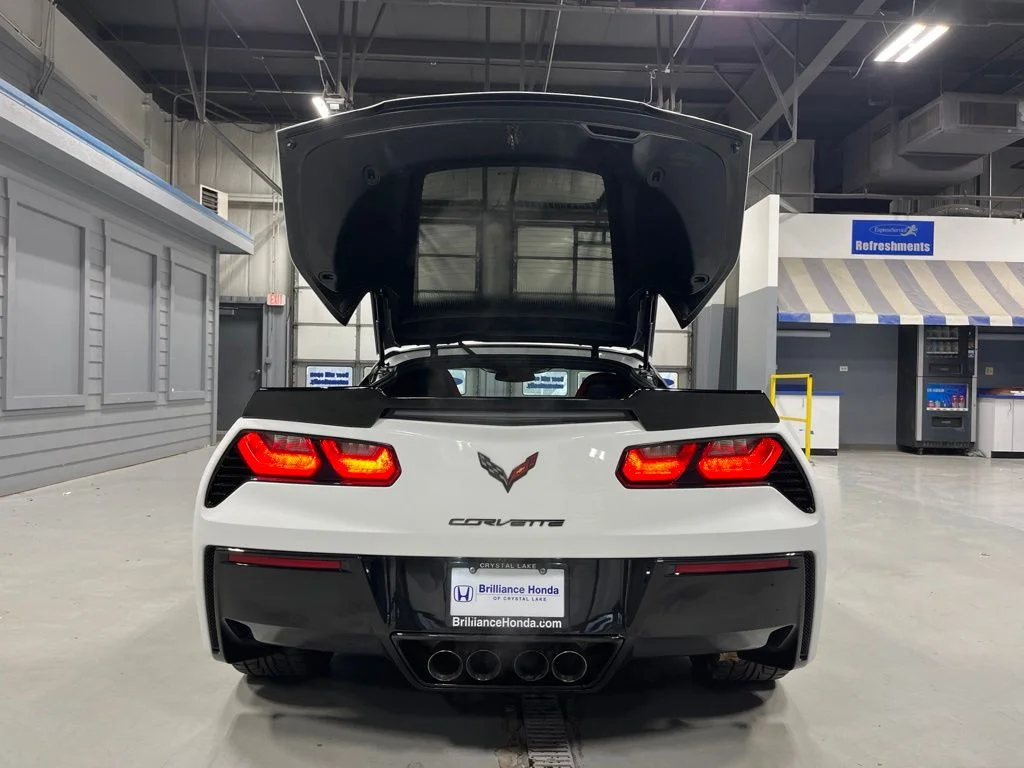 Used 2016 Arctic White Chevrolet Stingray image 18