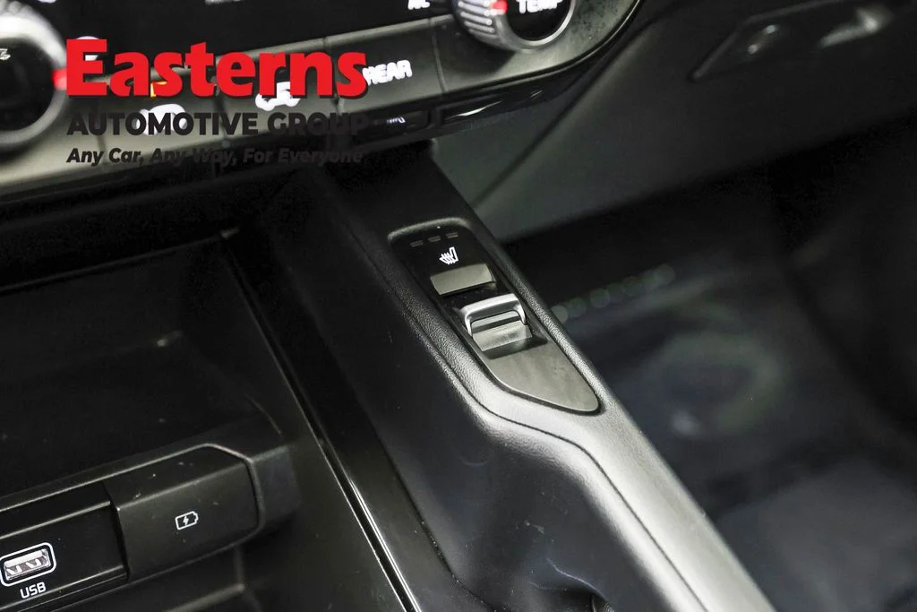 Used 2020 White Kia S image 22