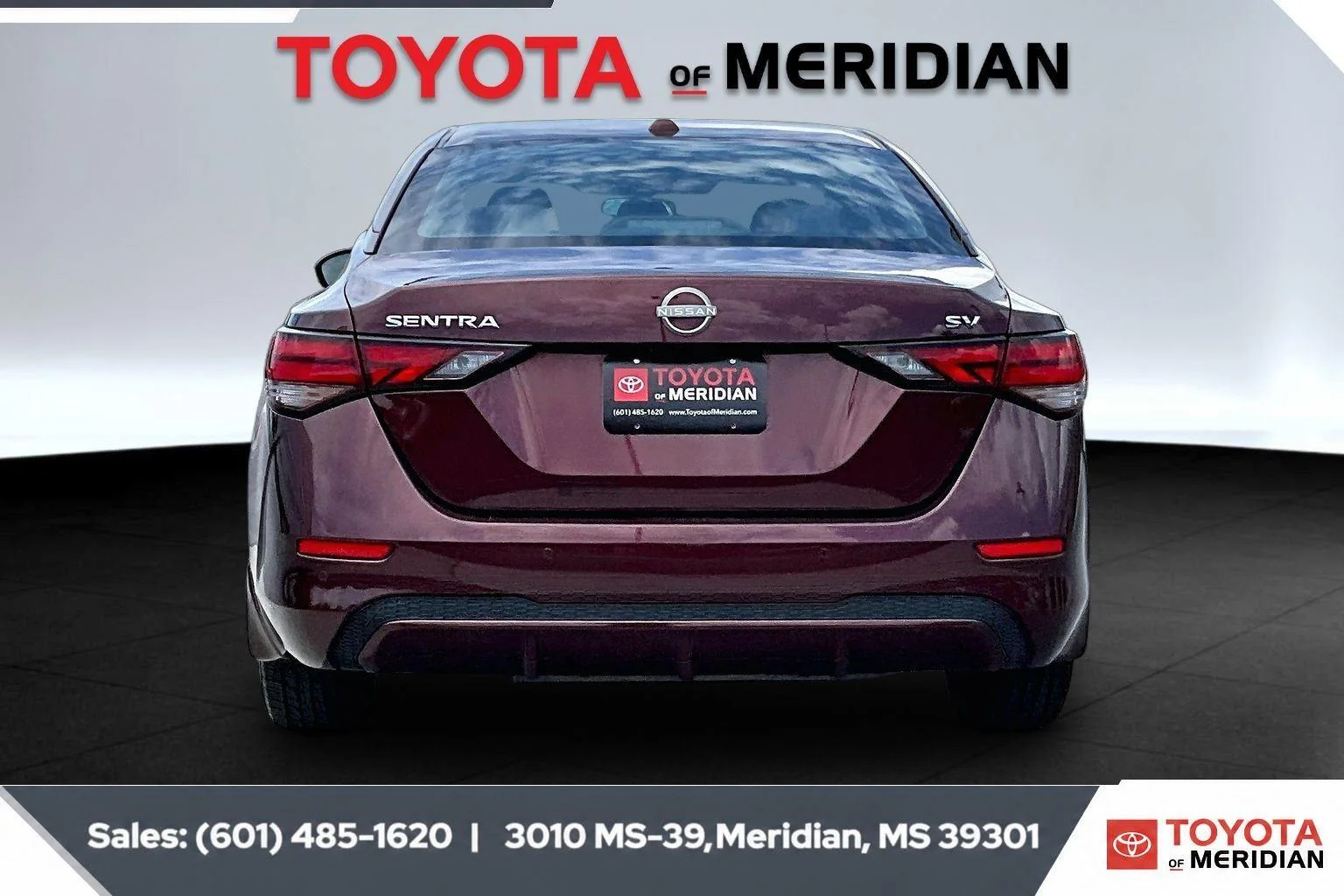 Used 2024 Rosewood Metallic Nissan SV image 4