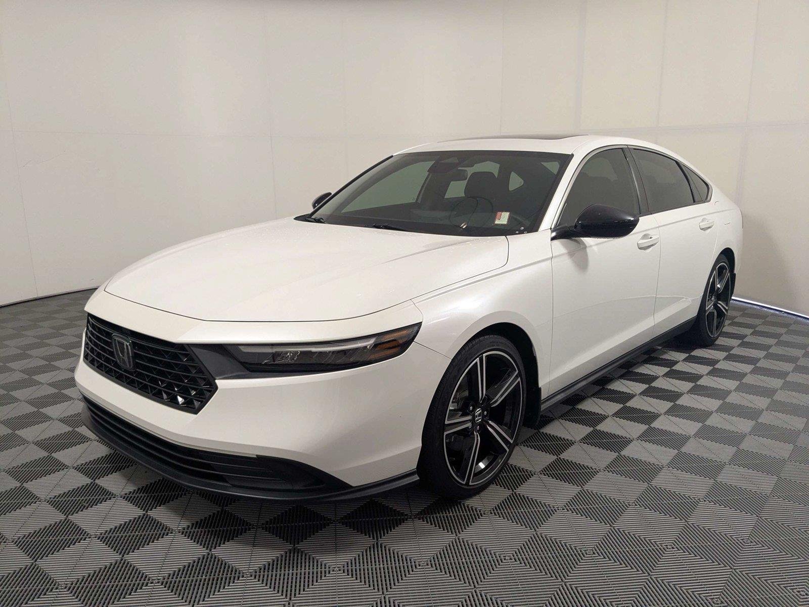 Used 2023 Platinum White Pearl Honda Sport image 2