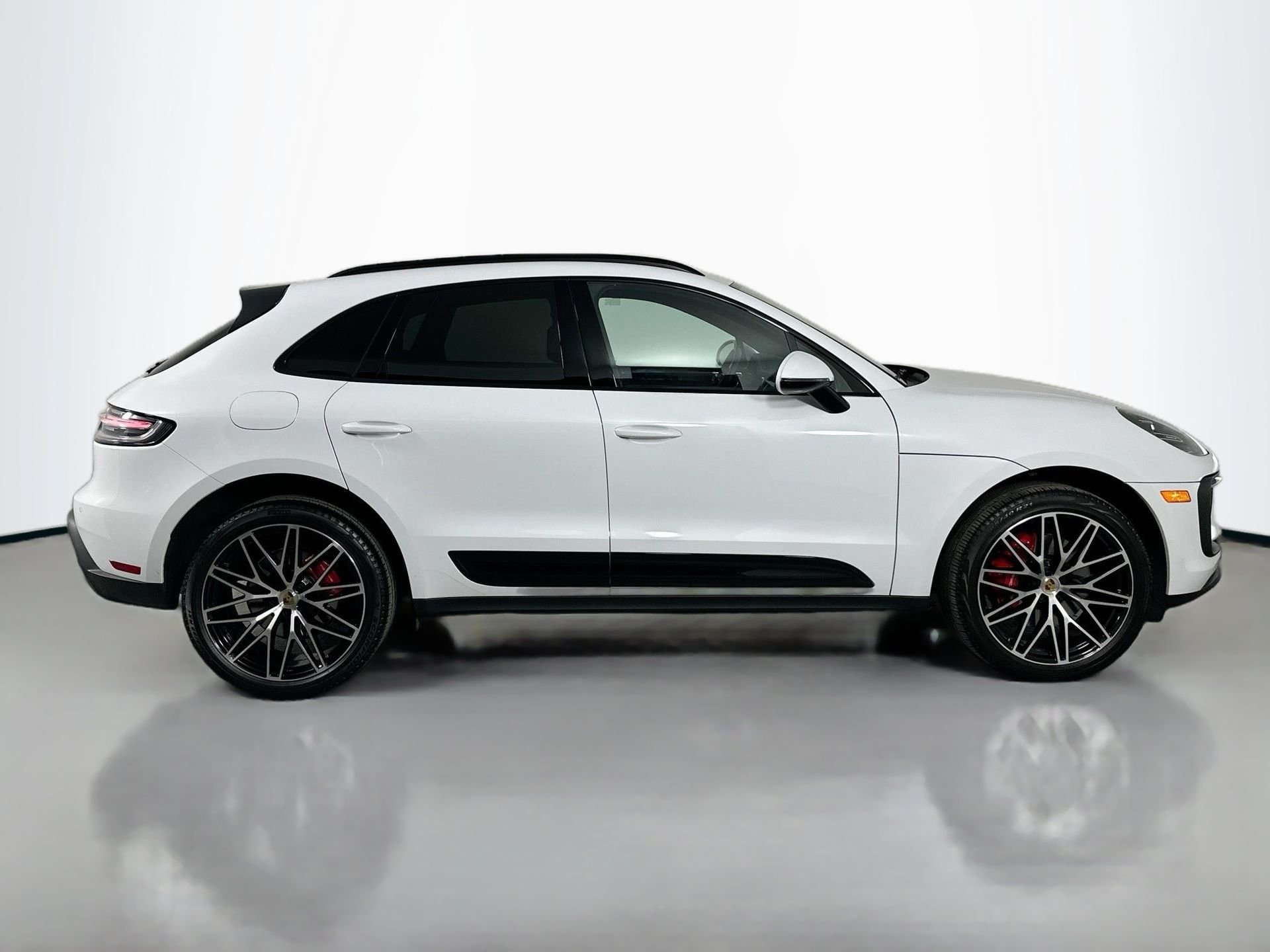 2024 Porsche Macan S - Photo 8