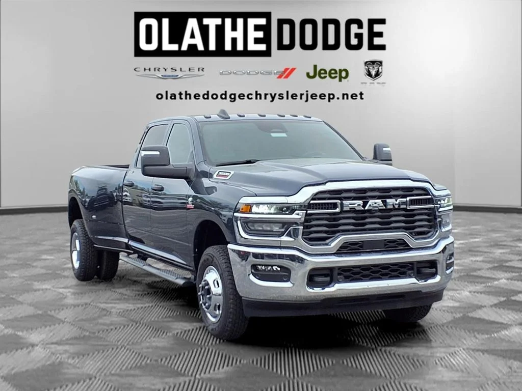 New 2026 Forged Blue Metallic Exterior Paint RAM Tradesman image 27