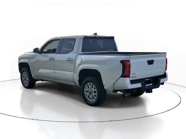 Used 2024 White Toyota SR5 image 3
