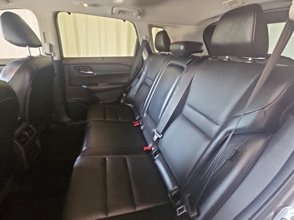 Used 2023 Gun Metallic Nissan SV image 9
