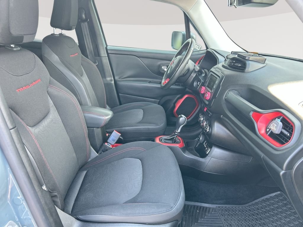 Used 2016 Gray Jeep Trailhawk image 27