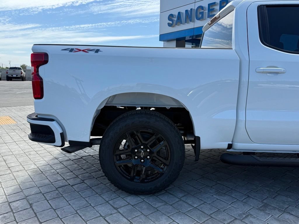 New 2026 Summit White Chevrolet RST image 11