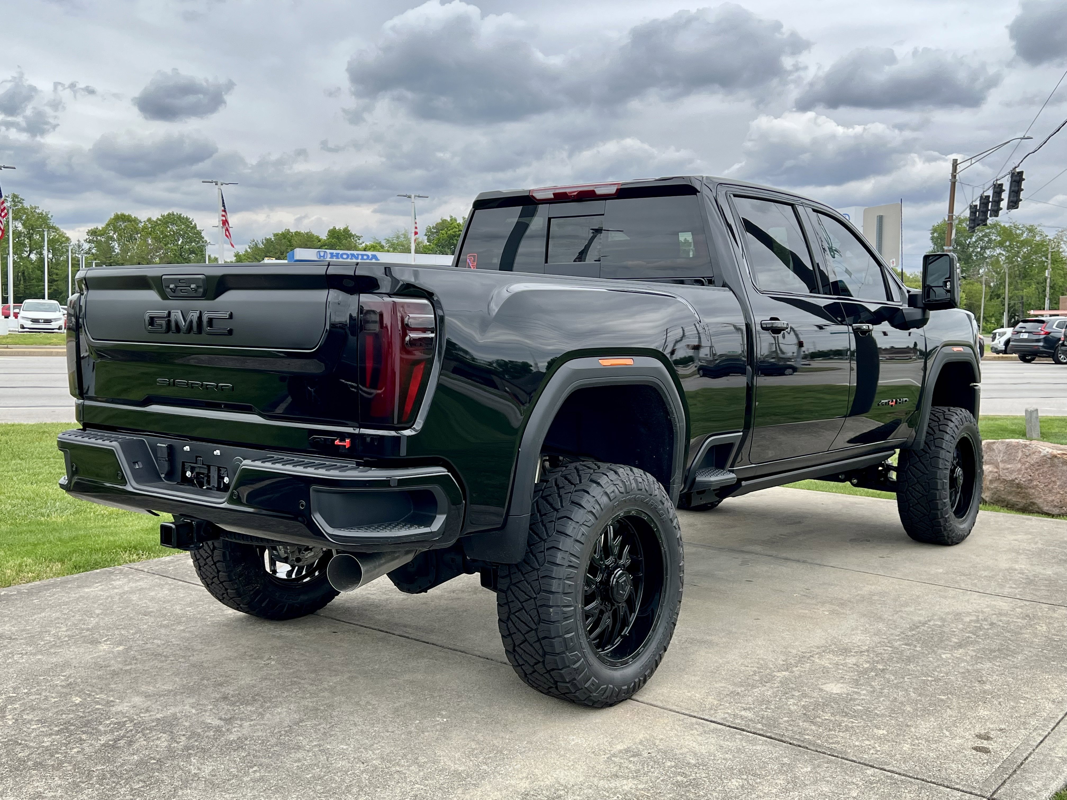 2026 GMC Sierra 2500HD AT4 - Photo 7