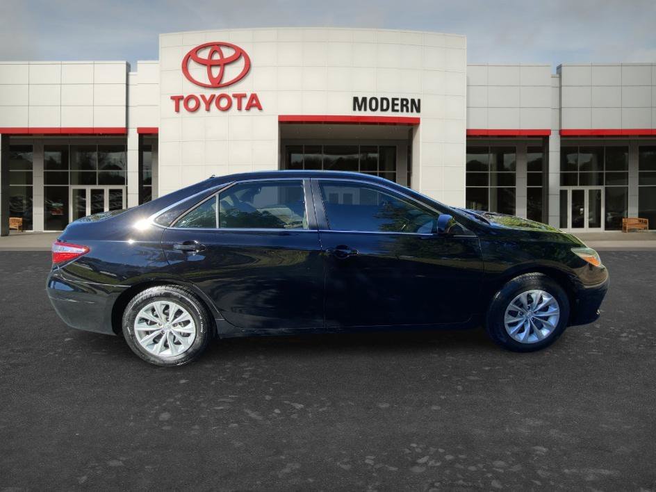 Used 2017 Midnight Black Metallic Toyota LE image 4