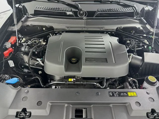 Used 2025 Black Land Rover S image 32