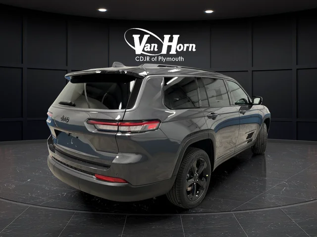 New 2026 Baltic Gray Metallic Clear-Coat Exterior Paint Jeep Limited image 3