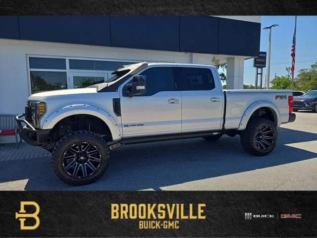 2019 Ford F-250 Lariat 4x4 Crew Cab 8' Box's photo