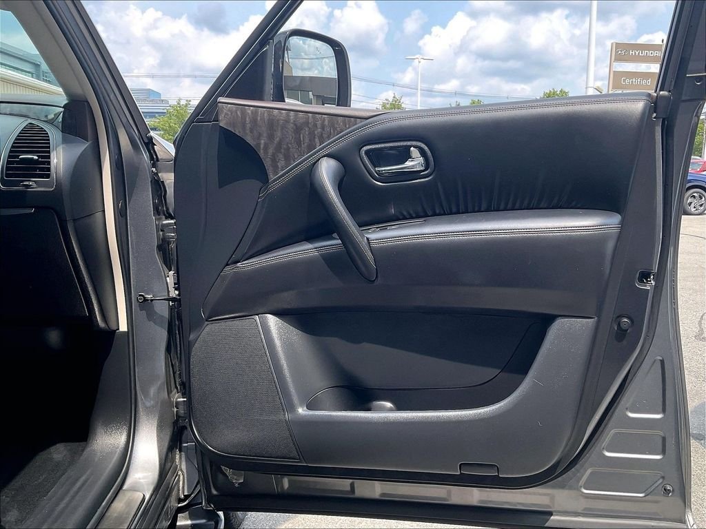 Used 2023 Gray Nissan Platinum image 12