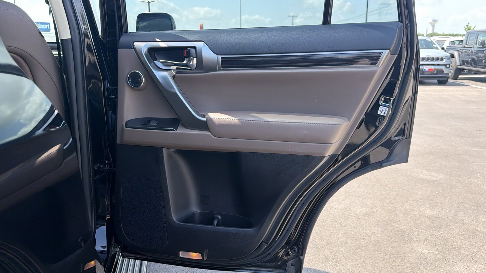 Certified Used 2023 Onyx Black Lexus GX 460 Premium image 20