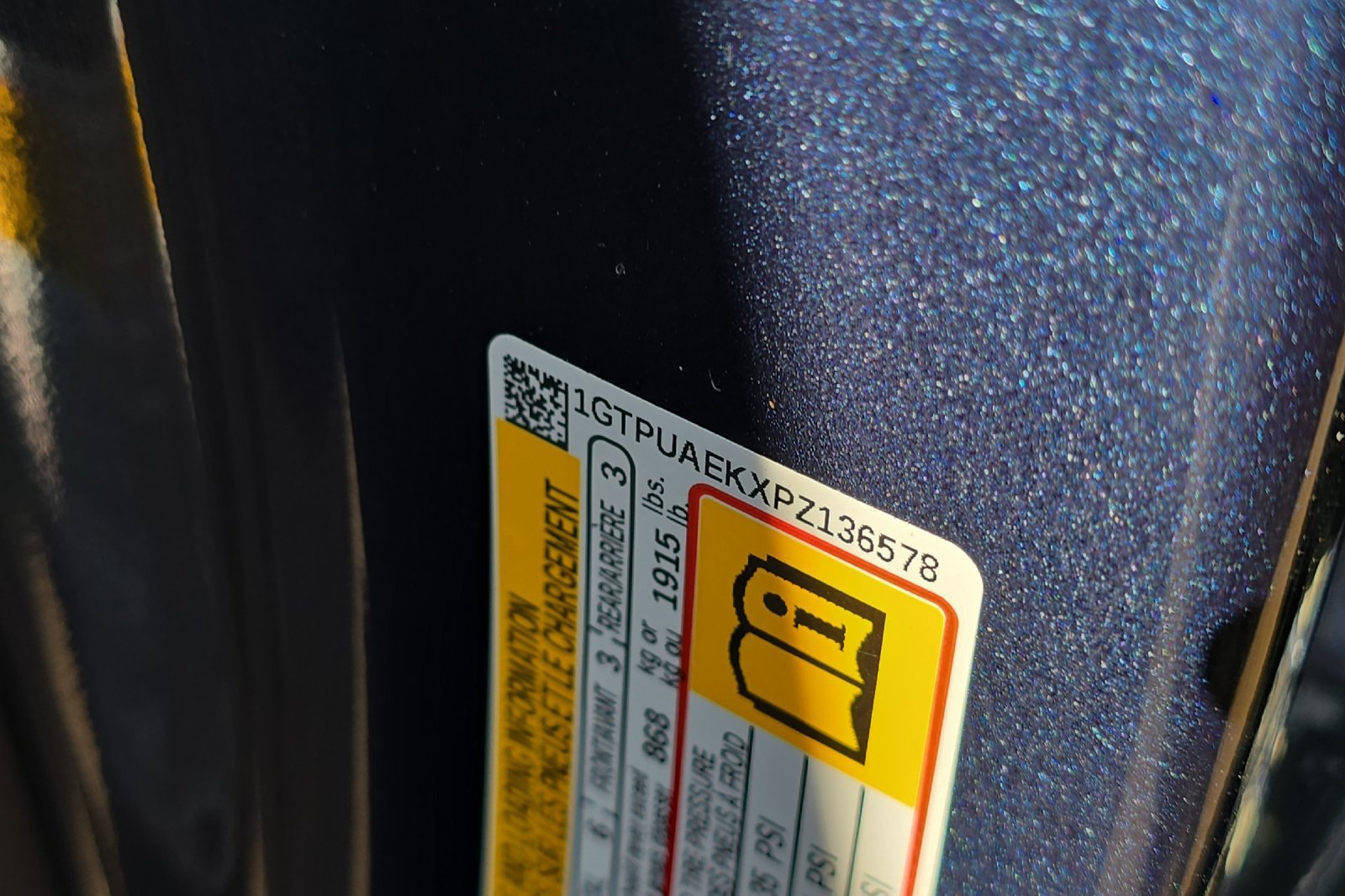 Used 2023  GMC Pro image 25
