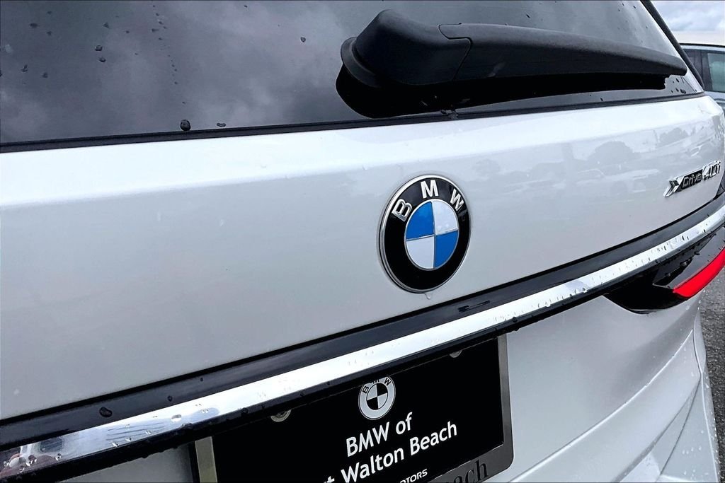 Used 2026 White BMW xDrive40i image 20