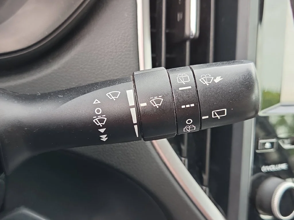 Certified Used 2022 Green Subaru Base image 31