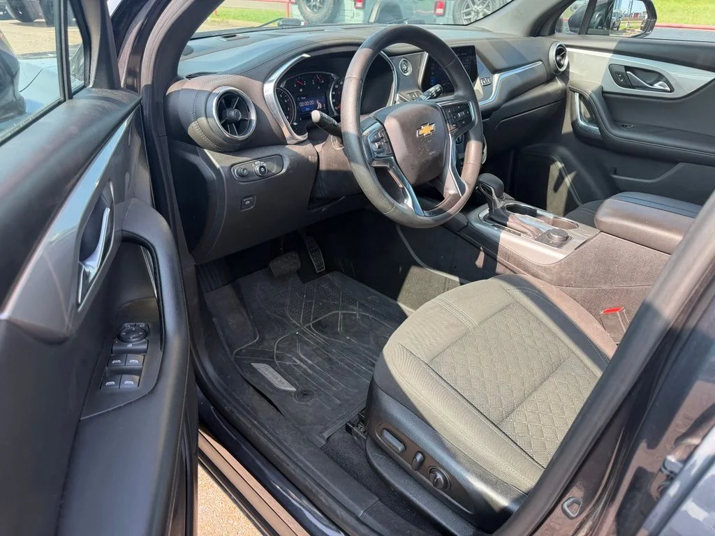 Used 2022 Gray Chevrolet LT image 22