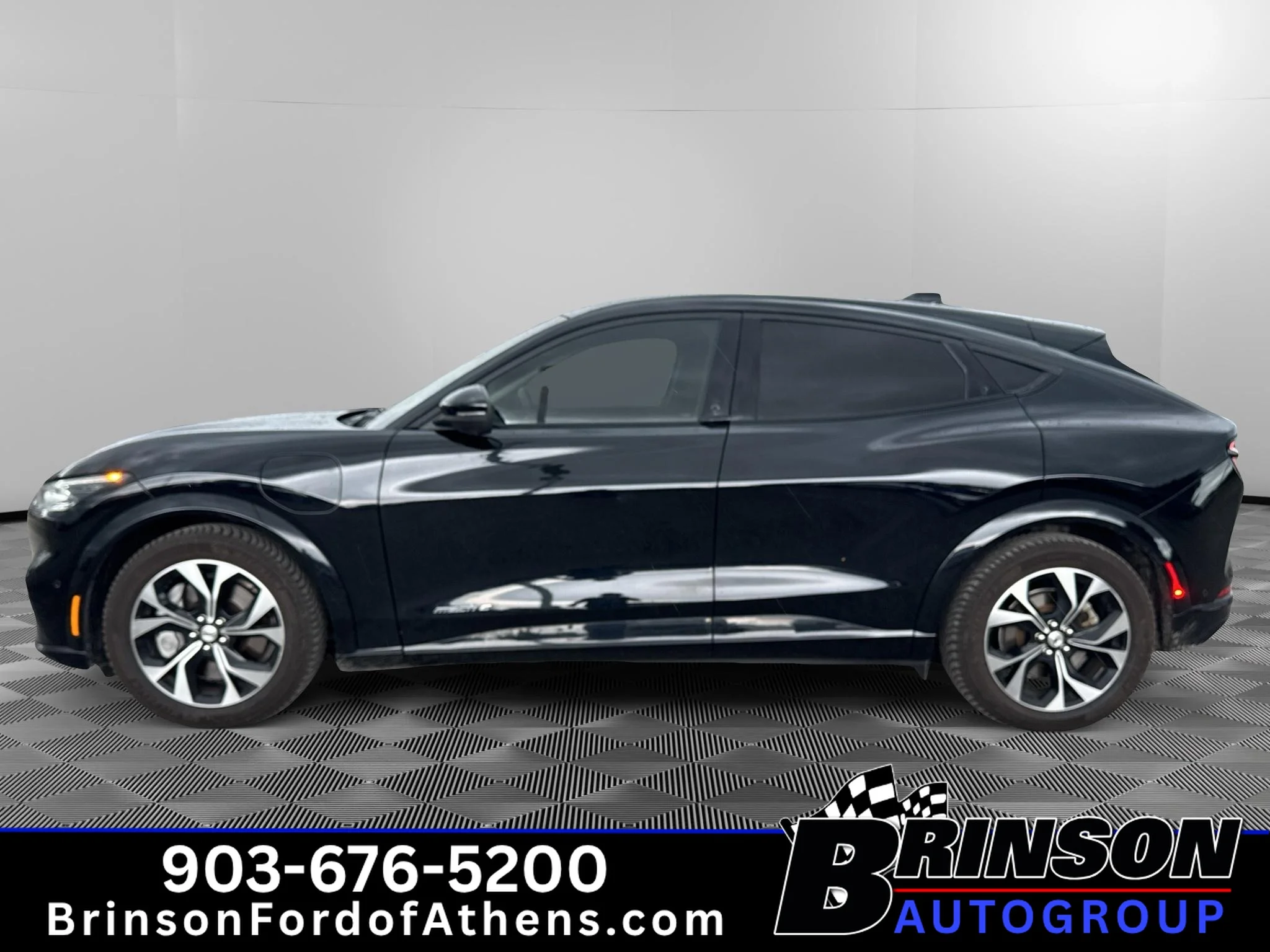 Used 2021 Shadow Black Ford Premium image 8