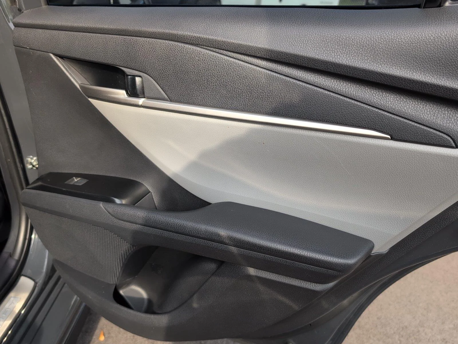 Used 2025 Underground Toyota SE image 35