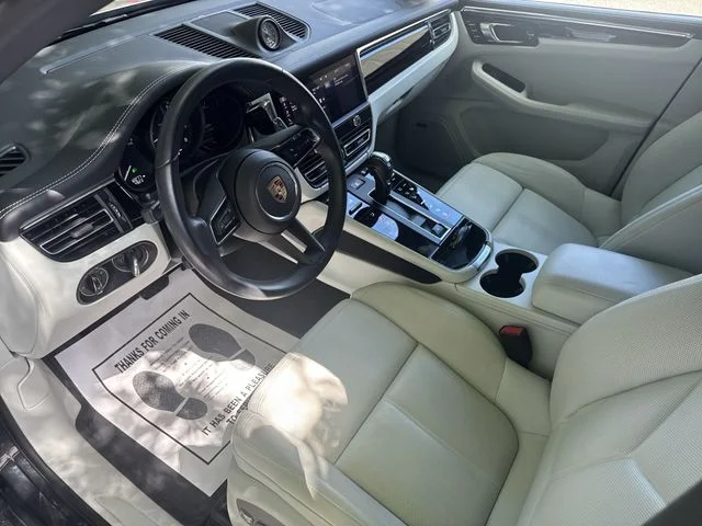 Used 2025  Porsche Base image 16
