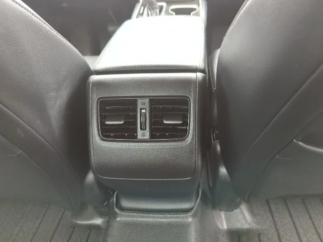 Used 2018  Honda Touring image 23