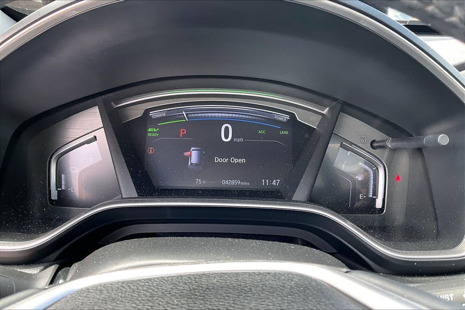 Used 2020 Lunar Silver Metallic Honda Touring image 22