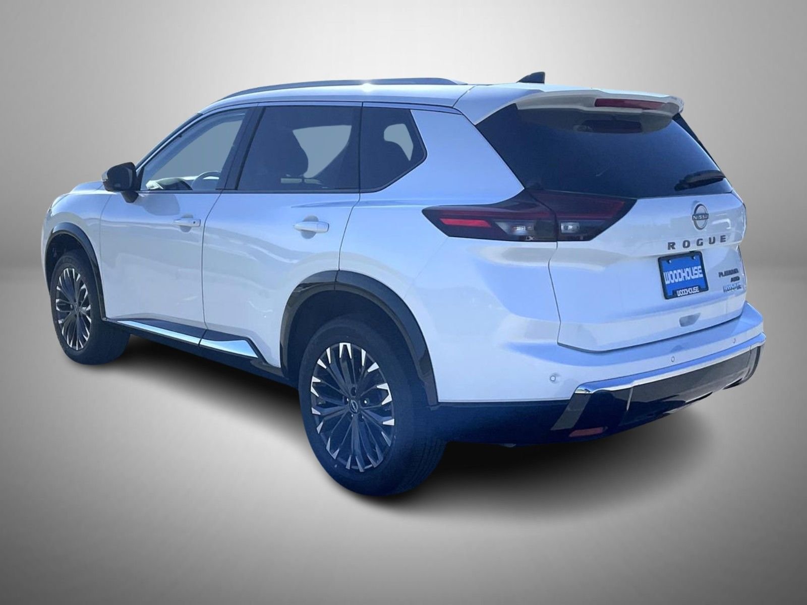 New 2026 Everest White Pearl TriCoat Nissan Platinum image 7