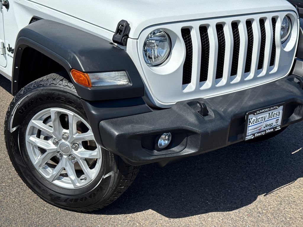 Used 2023 White Jeep Sport S image 6