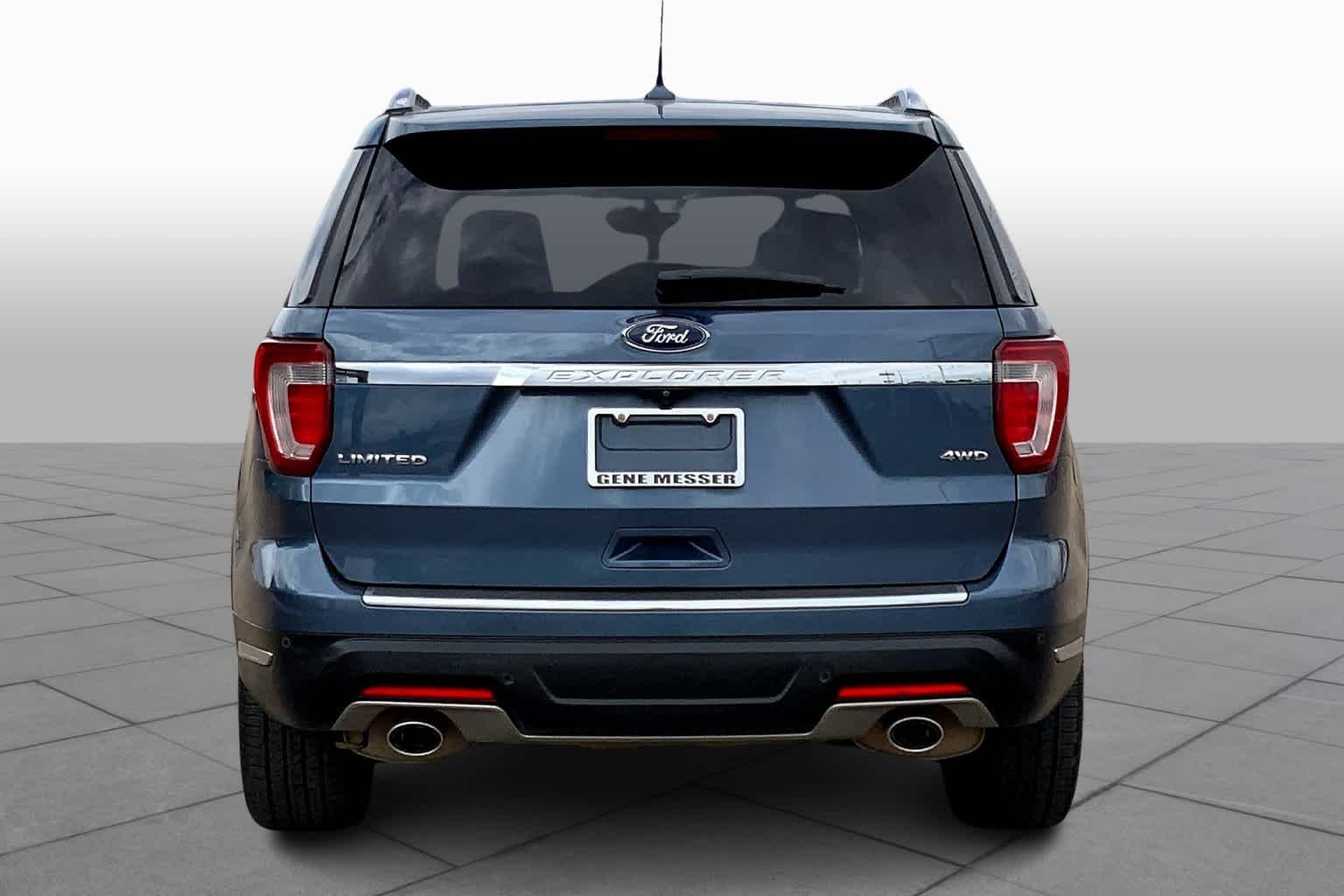 Used 2018 Blue Metallic Ford Limited image 5