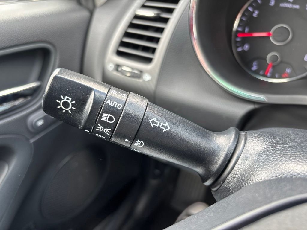 Used 2015 Gray Kia EX image 32