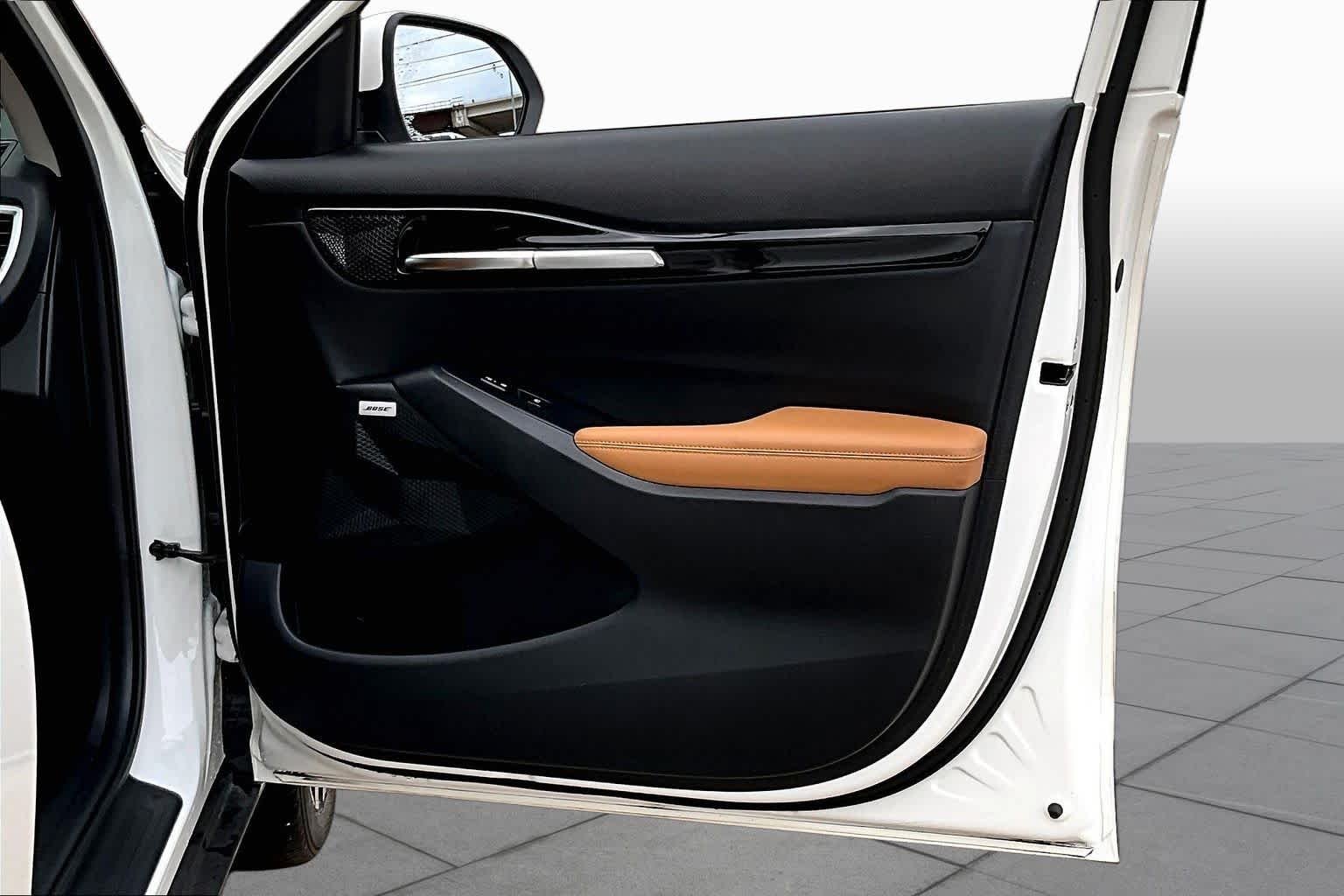 New 2024 Snow White Pearl Kia SX image 22