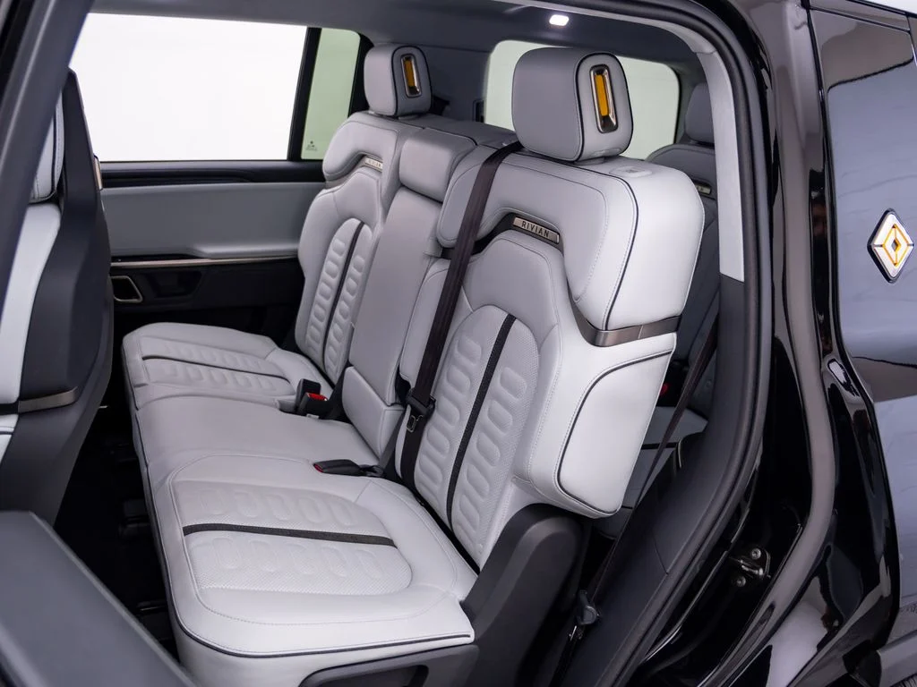 Used 2023  Rivian Adventure image 17