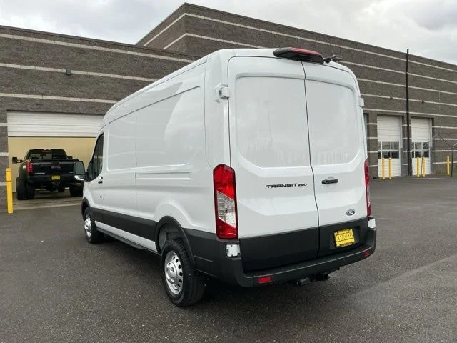 New 2026 Oxford White Ford Base image 6
