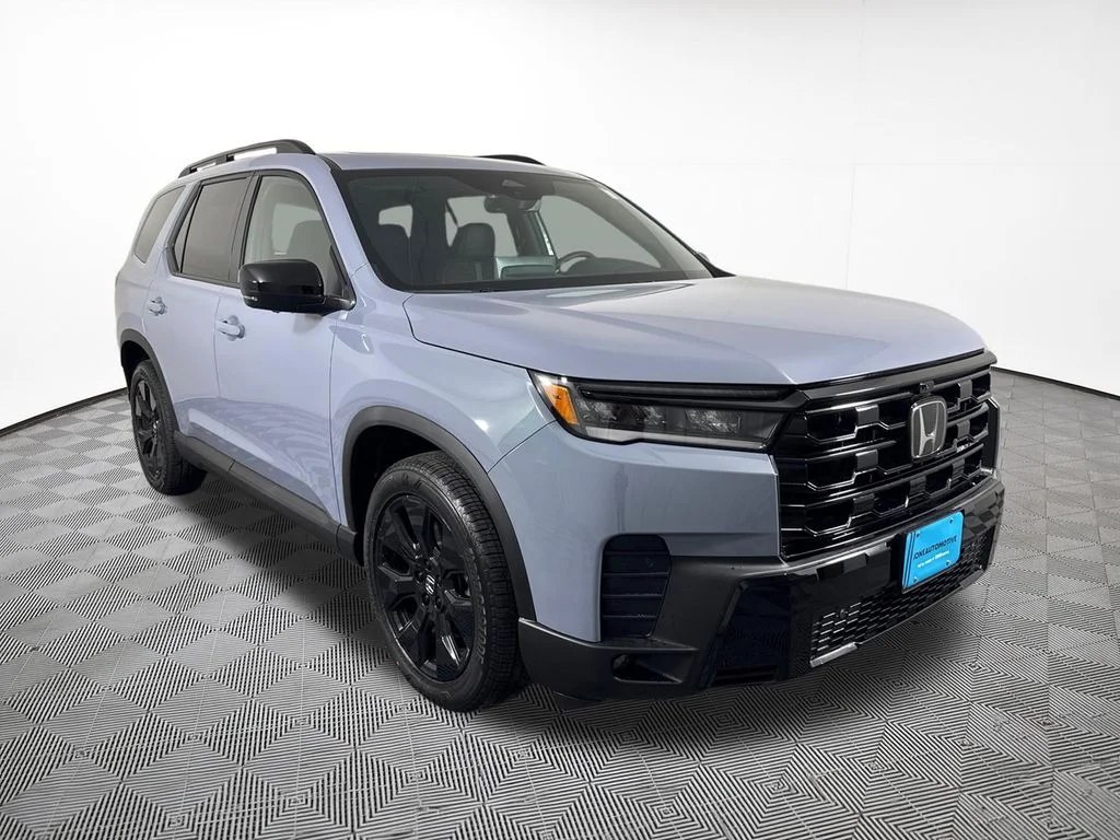 New 2026 Sonic Gray Pearl Honda Black Edition image 4