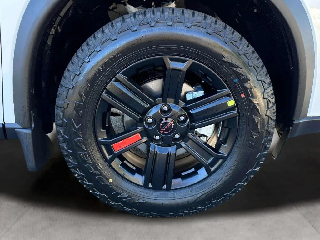 New 2027 Everest White Pearl Nissan Rock Creek image 10