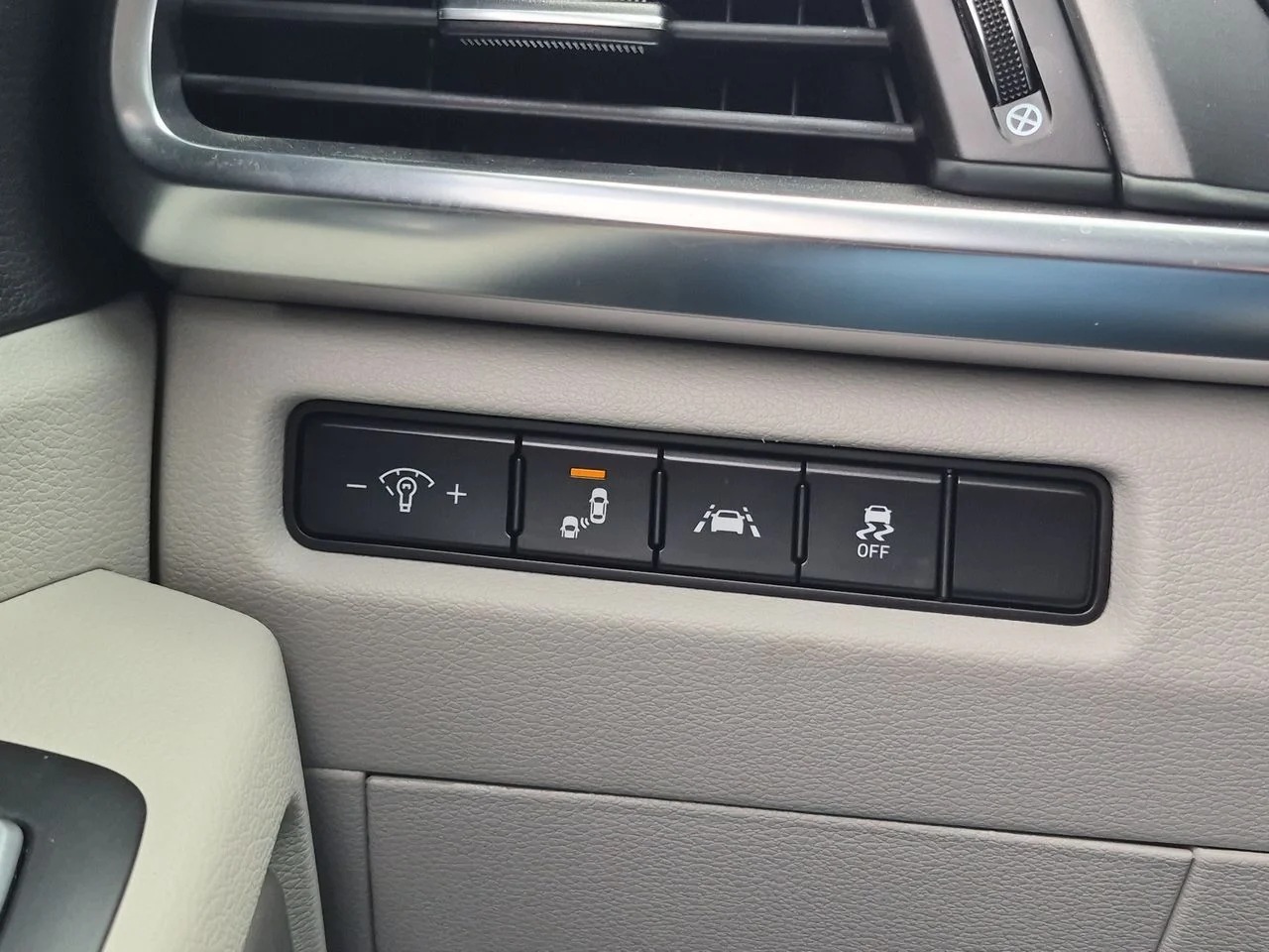 Certified Used 2022 Gravity Gray Kia S image 18