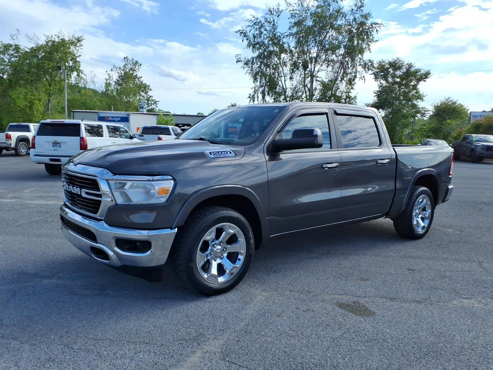 2019 RAM 1500 Big Horn/Lone Star 4x4 Crew Cab 5'7's photo