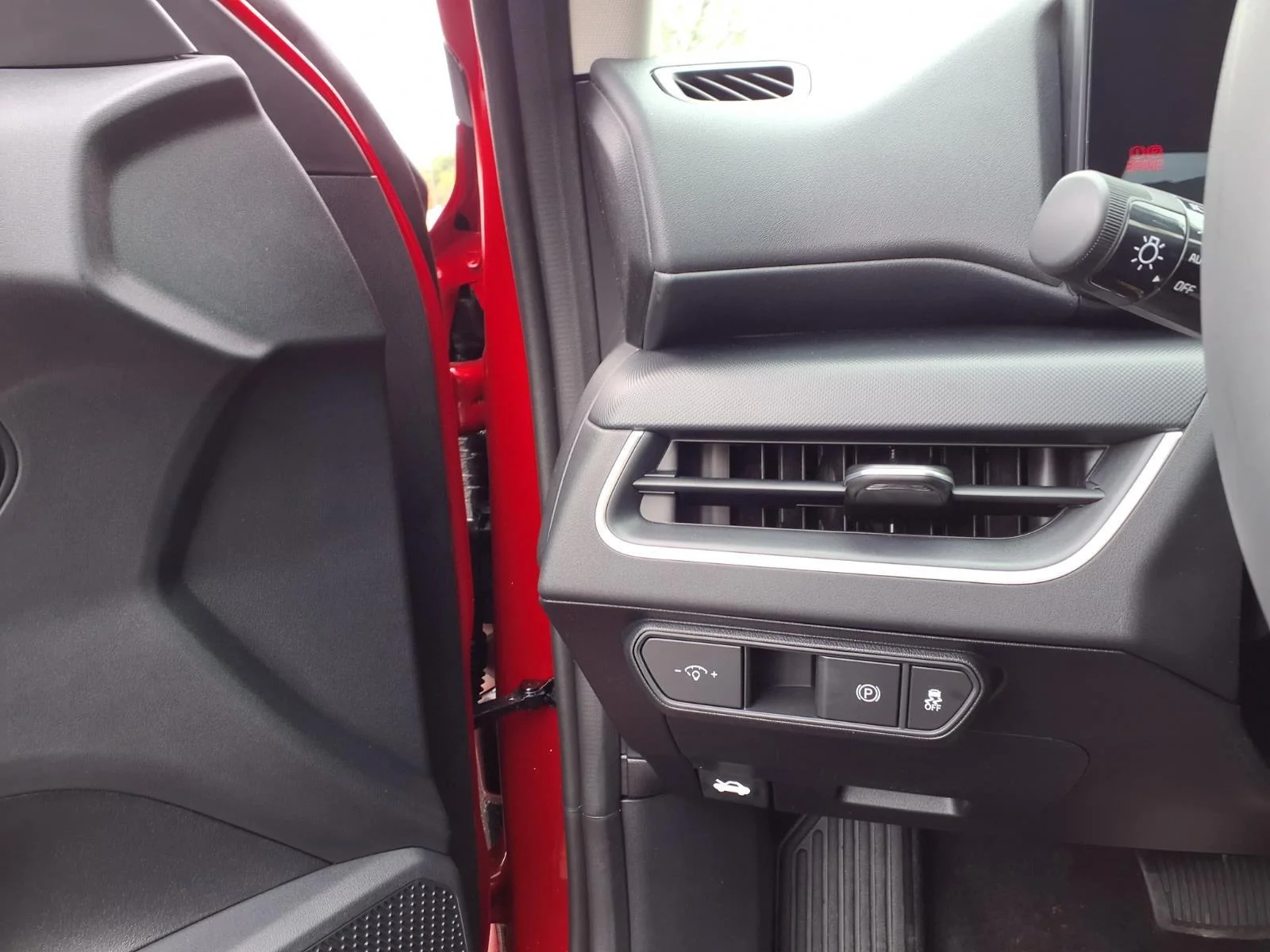 New 2026 Currant Red Kia LXS image 9