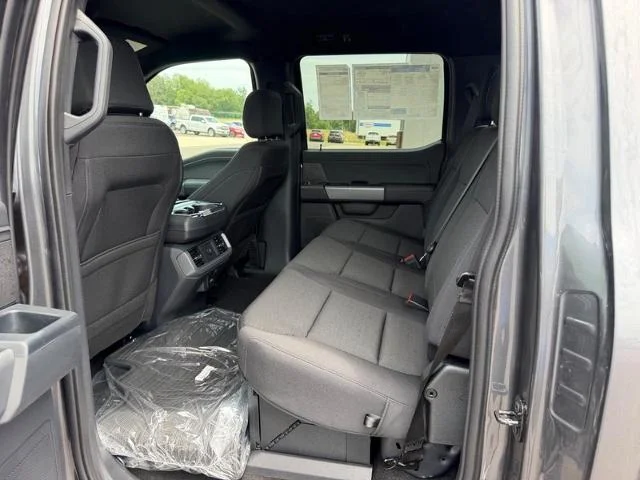New 2026 Carbonized Gray Metallic Ford XLT image 31