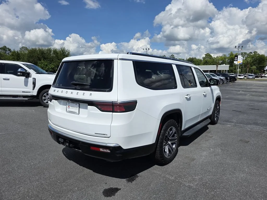 Used 2023 White Jeep Series II image 5