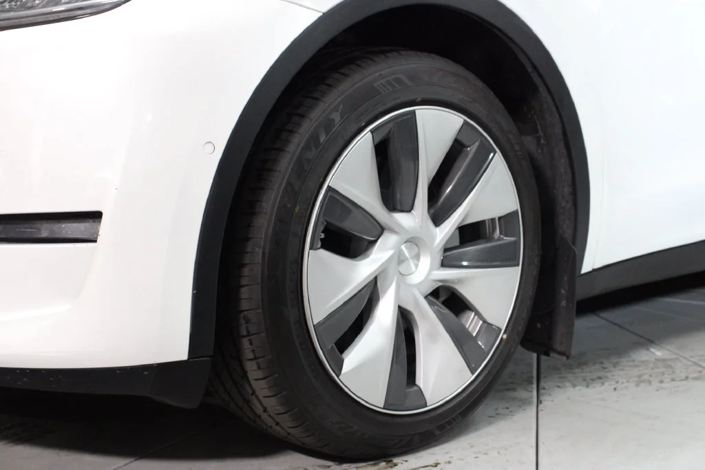 Used 2022 Pearl White Multi-Coat Tesla Long Range image 35