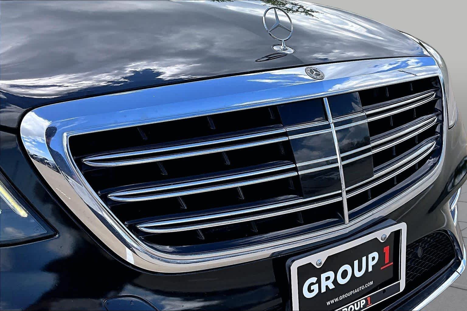 Used 2018 Obsidian Black Metallic Mercedes-Benz S 560 image 29