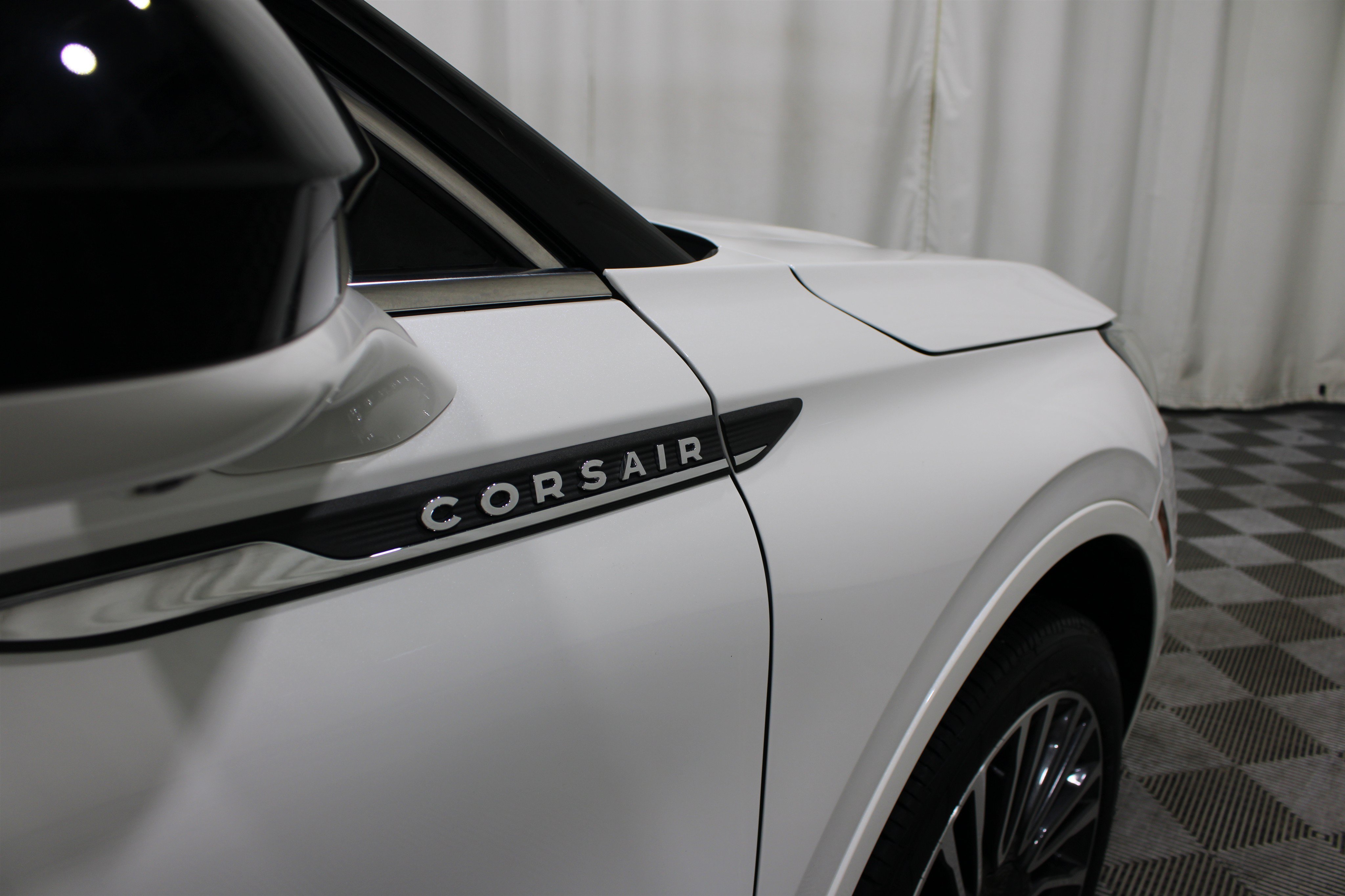 Certified Used 2022 Pristine White Metallic Tri-Coat Lincoln Standard image 28
