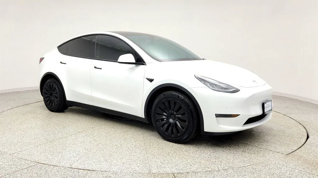 Used 2021 Pearl White Multi-Coat Tesla Long Range AWD w/ Acceleration Boost & Aerodynamic Wheel Pkg image 3