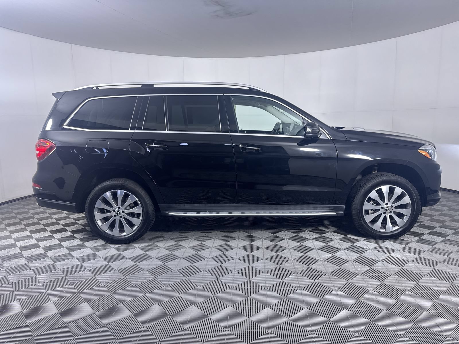 Used 2019 Black Mercedes-Benz GLS 450 image 10