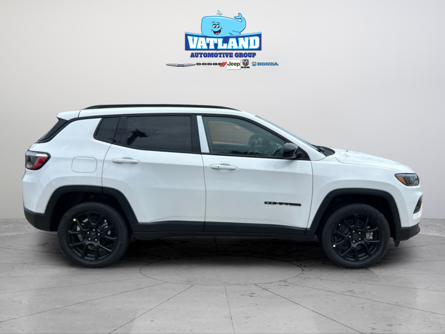 New 2026 Bright White Clearcoat Jeep Latitude image 6