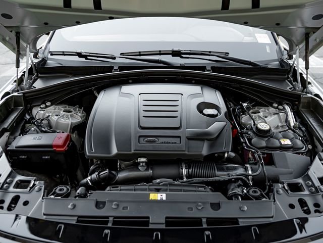New 2026 Arroios Grey Land Rover Dynamic SE image 30