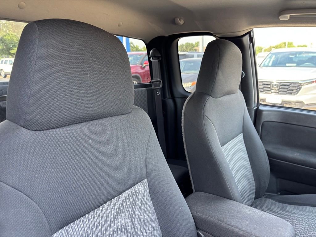 Used 2008 Deep Ruby Metallic Chevrolet LT RWD image 15